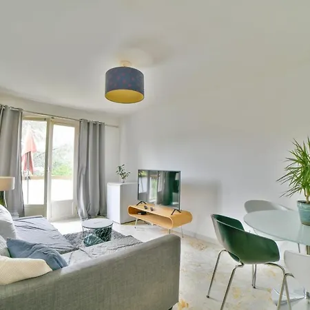 Apartment Of 47 M *